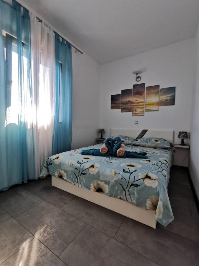 Apartmani Tajana Sukošan Exterior foto