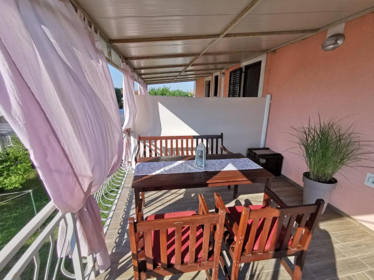 Apartmani Tajana Sukošan Exterior foto