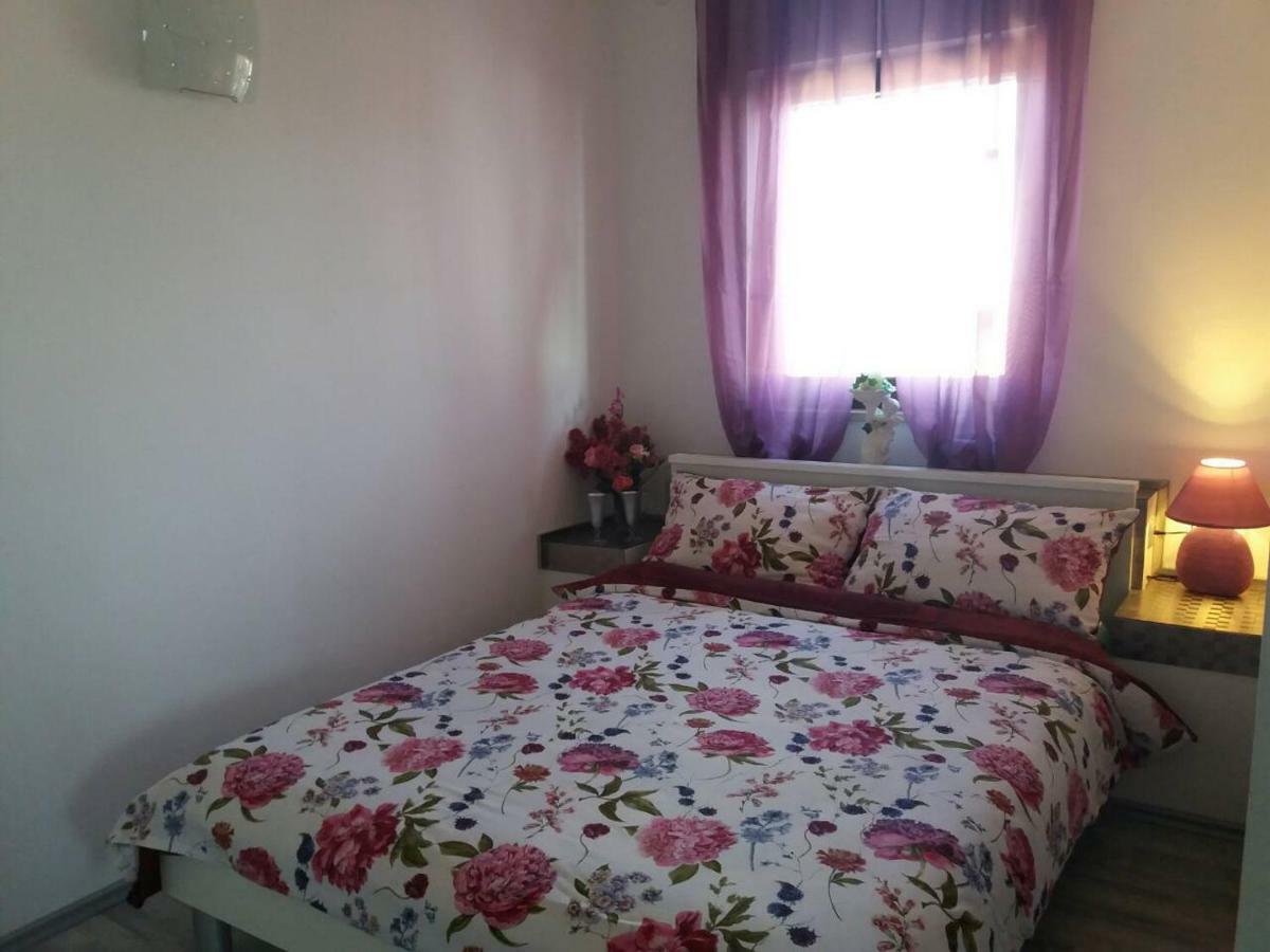 Apartmani Tajana Sukošan Exterior foto