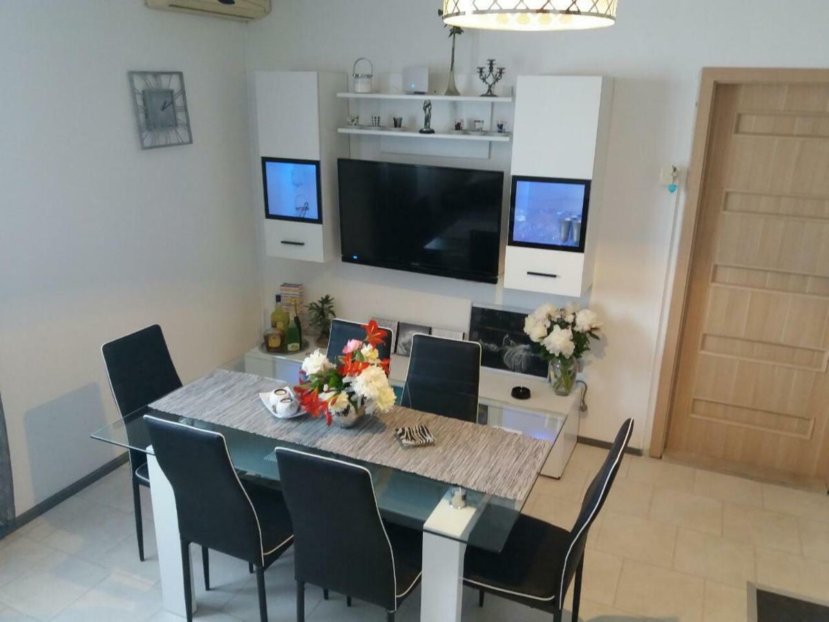 Apartmani Tajana Sukošan Exterior foto